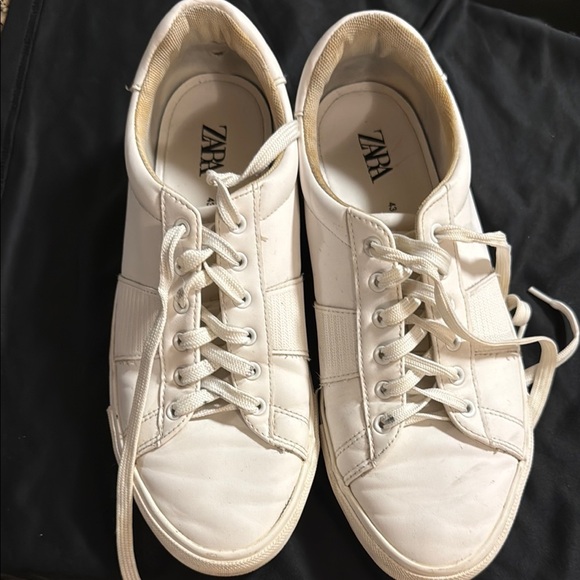 Zara White Sneakers - Picture 1 of 12